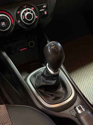 Kia Rio, 2013 года, пробег 125000 км