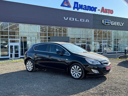 Opel Astra, 2011 года, пробег 156002 км