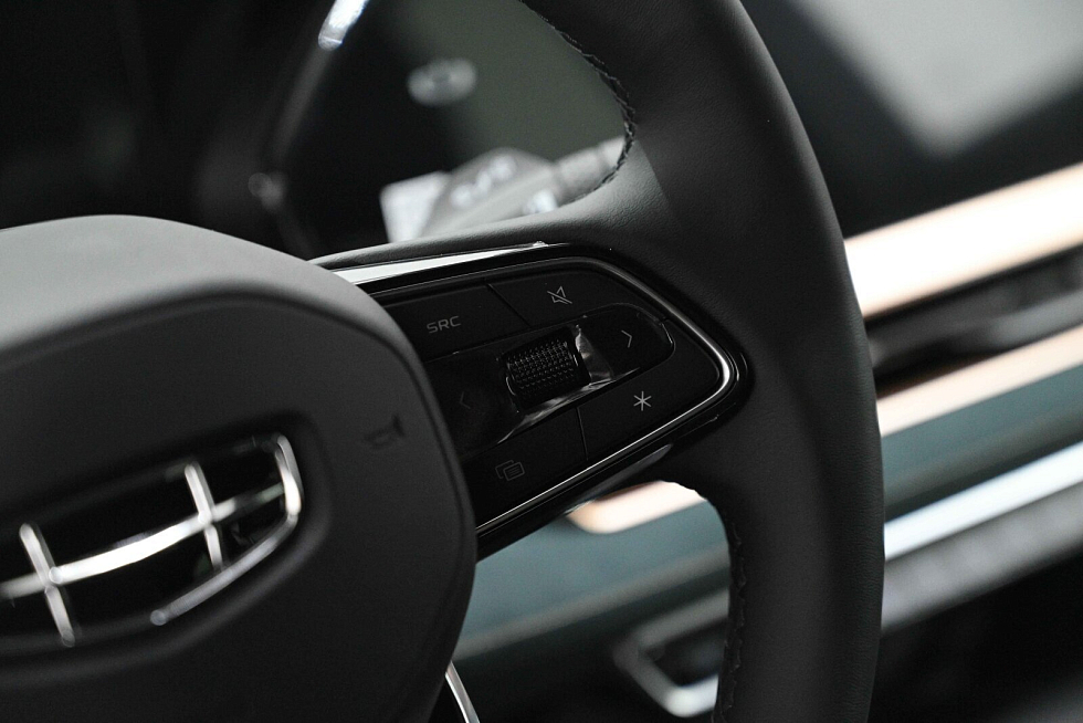 Geely Monjaro Flagship (2023-2025), синий