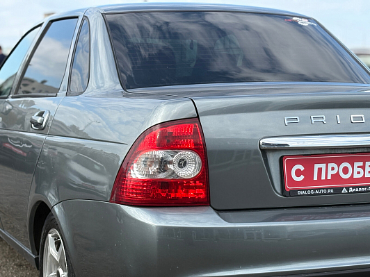 Lada (ВАЗ) Priora Люкс, 2011 года, пробег 199591 км