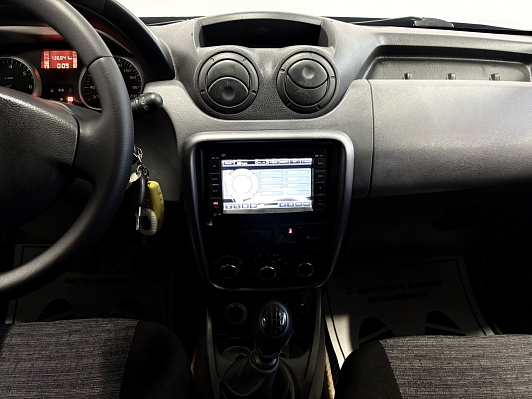 Renault Duster Authentique, 2012 года, пробег 137000 км