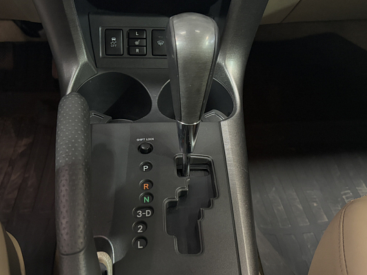 Toyota RAV4, 2010 года, пробег 178807 км