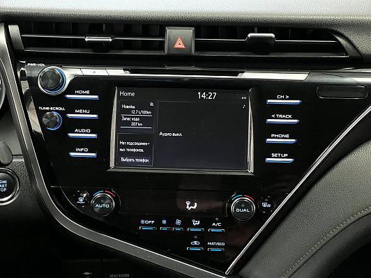 Toyota Camry Элеганс Safety, 2019 года, пробег 130300 км