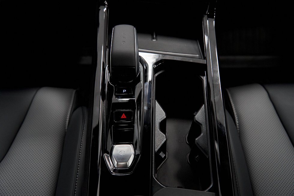 Geely Cityray Флагман, серый