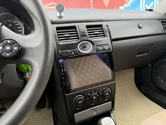 Lada (ВАЗ) Priora Люкс, 2013 года, пробег 143110 км