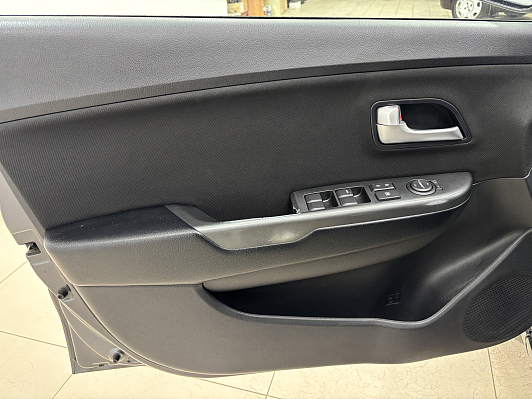 Kia Rio, 2012 года, пробег 112212 км