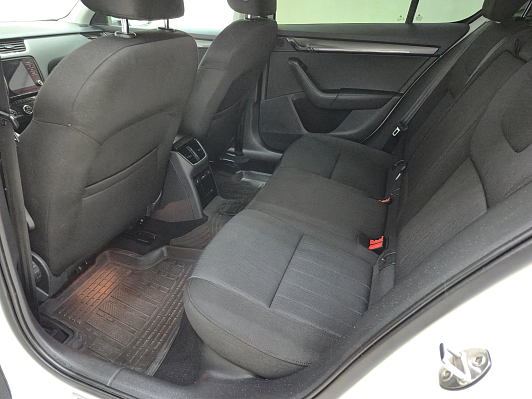 Skoda Octavia, 2017 года, пробег 265876 км