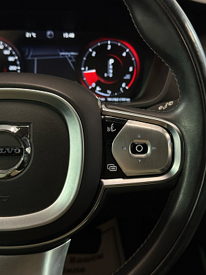 Volvo XC60 Inscription, 2018 года, пробег 52500 км