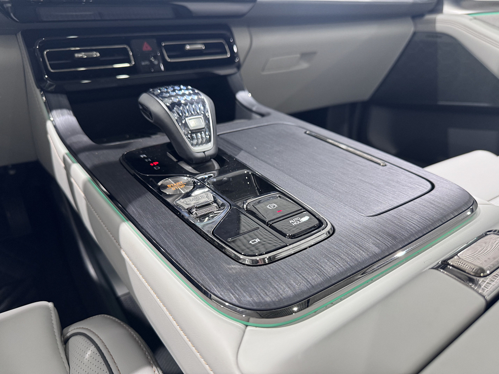 GAC GS8 GX Traveller, белый