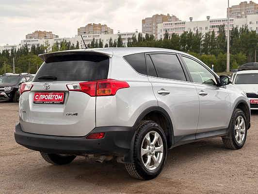 Toyota RAV4, 2013 года, пробег 232000 км