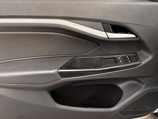 Lada (ВАЗ) Vesta Luxe Multimedia (2018-2019), 2017 года, пробег 174427 км