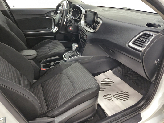 Kia Ceed Luxe, 2021 года, пробег 354634 км