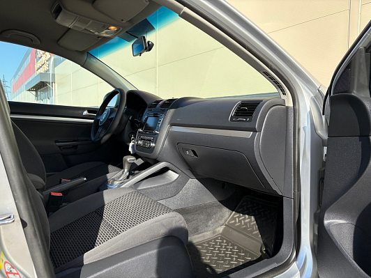 Volkswagen Jetta Trendline, 2010 года, пробег 214550 км