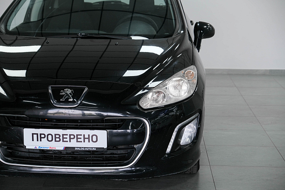 Peugeot 308 Access, 2011 года, пробег 165765 км