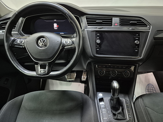 Volkswagen Tiguan Highline, 2018 года, пробег 124500 км