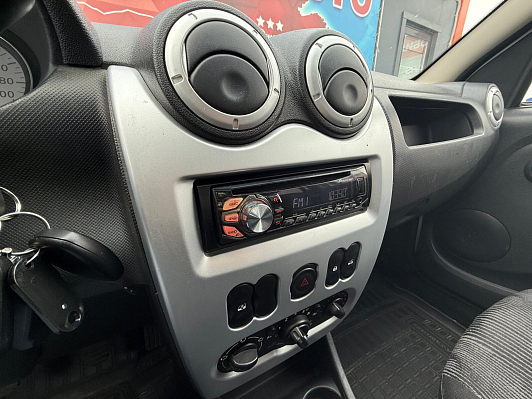 Renault Sandero Expression, 2014 года, пробег 134000 км