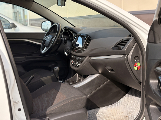 Lada (ВАЗ) Vesta Luxe Multimedia (2018-2019), 2017 года, пробег 174427 км