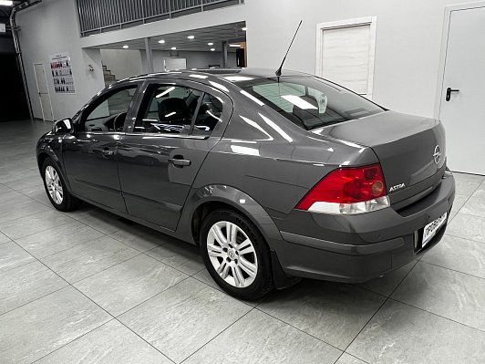 Opel Astra Cosmo, 2011 года, пробег 122000 км