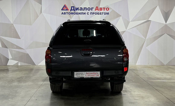 Mitsubishi L200, 2011 года, пробег 249149 км