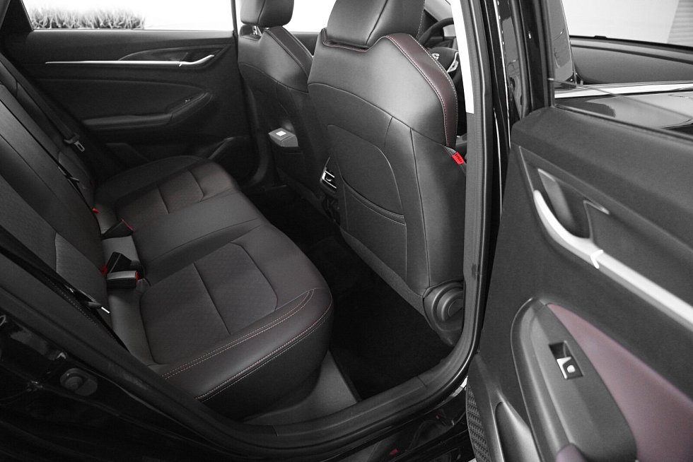 Changan Eado Plus Техно, черный