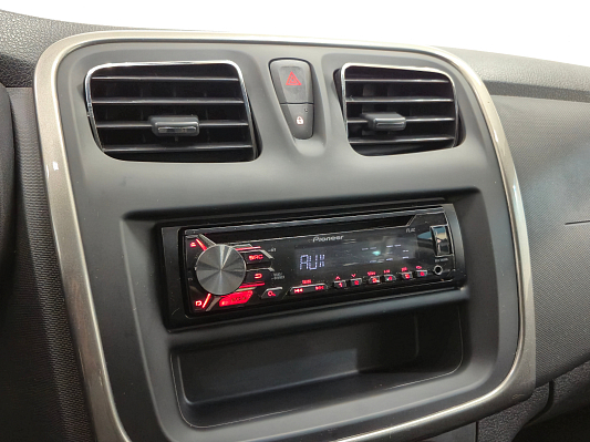 Renault Sandero Confort, 2018 года, пробег 44464 км