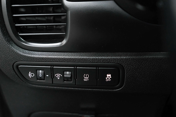 Kia Rio Luxe RED Line, 2018 года, пробег 154000 км