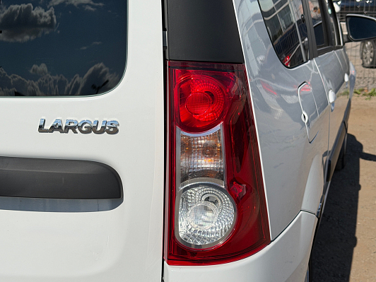 Lada (ВАЗ) Largus Luxe Light 7 мест Prestige, 2021 года, пробег 128300 км
