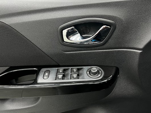 Renault Kaptur Style, 2017 года, пробег 107000 км