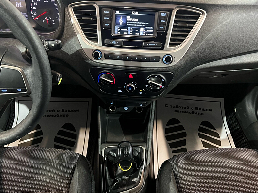 Hyundai Solaris Comfort, 2019 года, пробег 130000 км