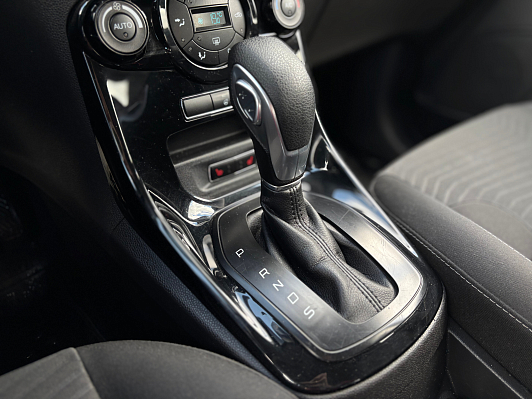 Ford Fiesta Titanium, 2016 года, пробег 126121 км