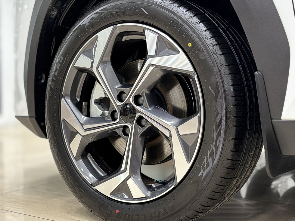 Geely Atlas Luxury, белый