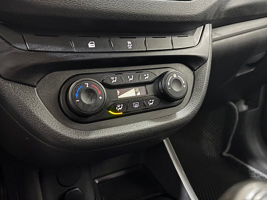 Lada (ВАЗ) Vesta Comfort, 2016 года, пробег 130156 км