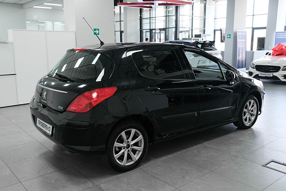 Peugeot 308 Access, 2011 года, пробег 165765 км