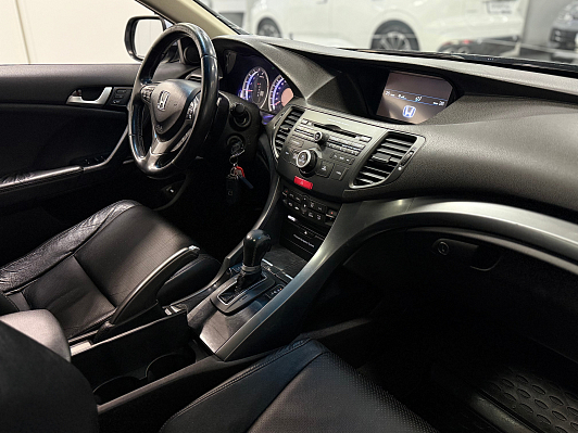 Honda Accord, 2011 года, пробег 170000 км