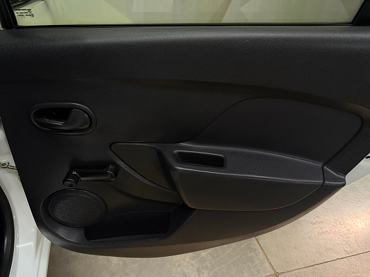 Renault Logan Access, 2015 года, пробег 157838 км