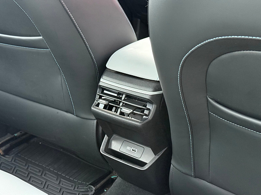 Geely Emgrand Flagship, 2023 года, пробег 20600 км