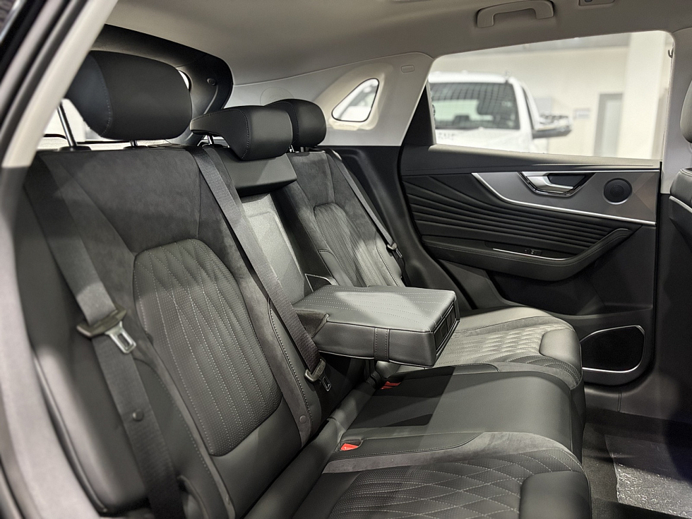 Hongqi HS3 Комфорт (Comfort), белый