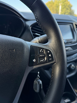 Lada (ВАЗ) Vesta Comfort Multimedia (2018-2019), 2017 года, пробег 144800 км
