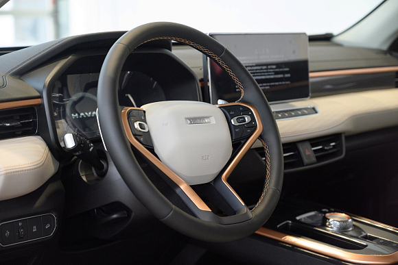 Haval Jolion Elite, красный