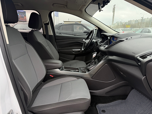 Ford Kuga Trend, 2016 года, пробег 114290 км