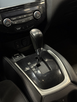 Nissan X-Trail LE+, 2015 года, пробег 160000 км