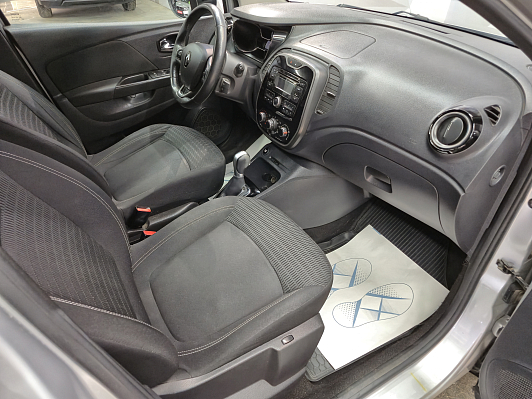 Renault Kaptur Drive, 2017 года, пробег 74741 км