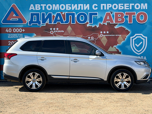Mitsubishi Outlander Instyle, 2015 года, пробег 227000 км