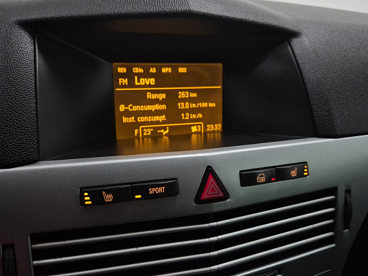 Opel Astra, 2011 года, пробег 164212 км