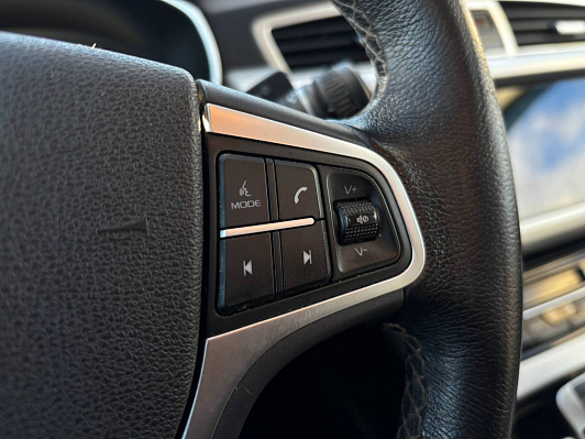 Geely Atlas Luxury, 2021 года, пробег 136765 км