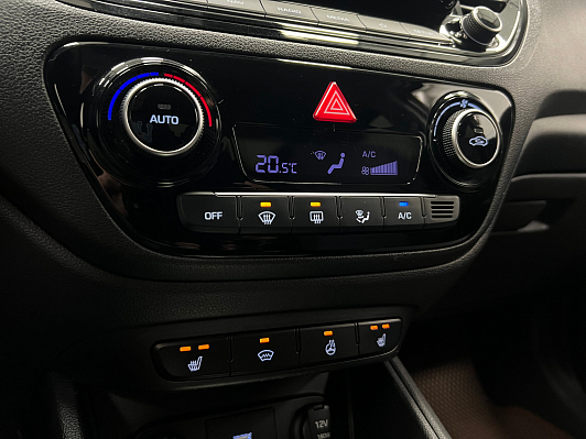 Hyundai Solaris Elegance + Prestige + Style, 2022 года, пробег 117239 км