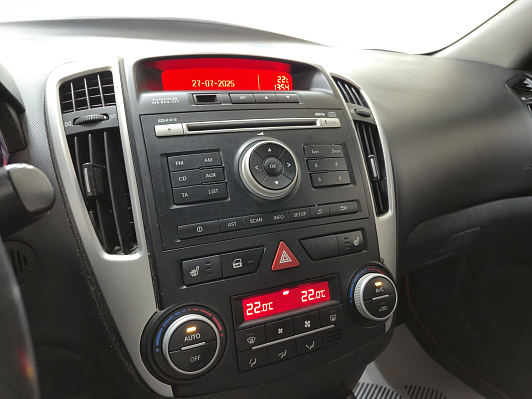 Kia Ceed, 2011 года, пробег 229248 км