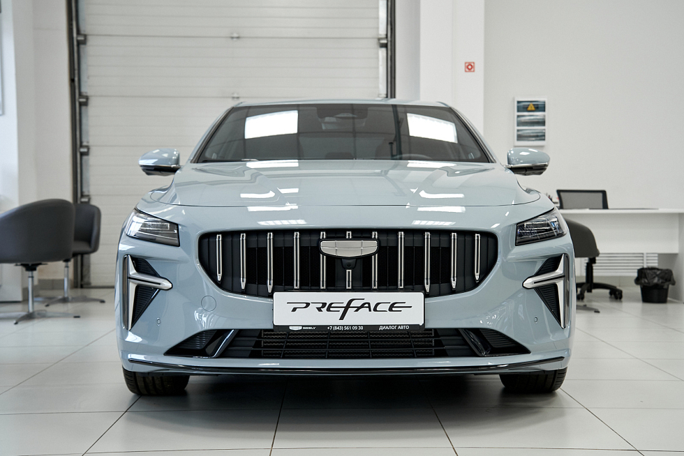 Geely Preface Flagship, серебряный