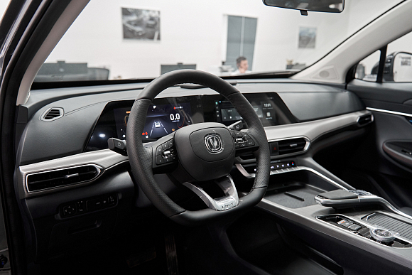 Changan UNI-T Luxe, серый
