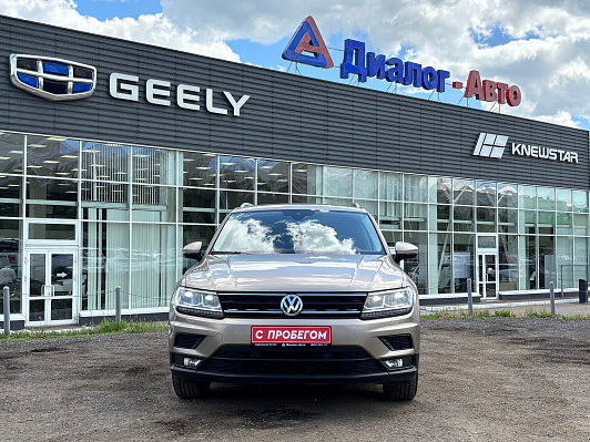 Volkswagen Tiguan CONNECT, 2019 года, пробег 176079 км